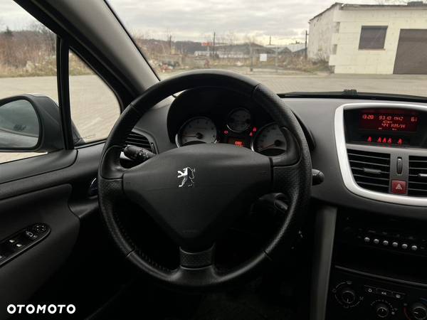 Peugeot 207 1.4 16V Trendy - 30