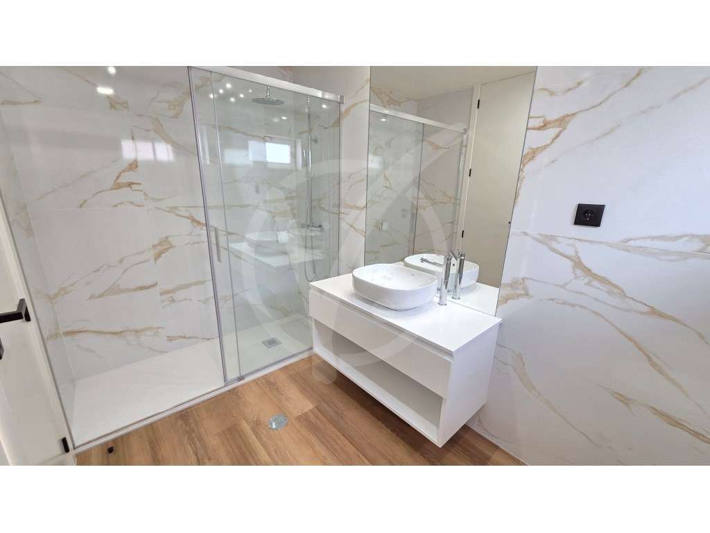 Apartamento T3 como NOVO junto ao METRO na Póvoa de Varzim-10