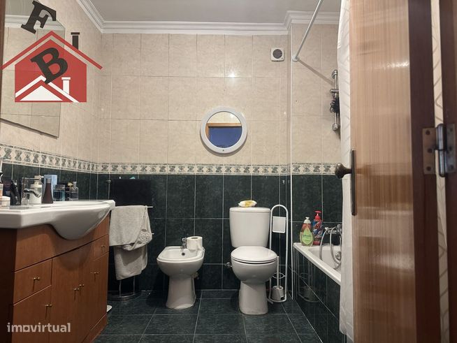 EXCELENTE T2 C/ LAREIRA ÁREA 123M2 SANTA MARINHA 220.000€-11
