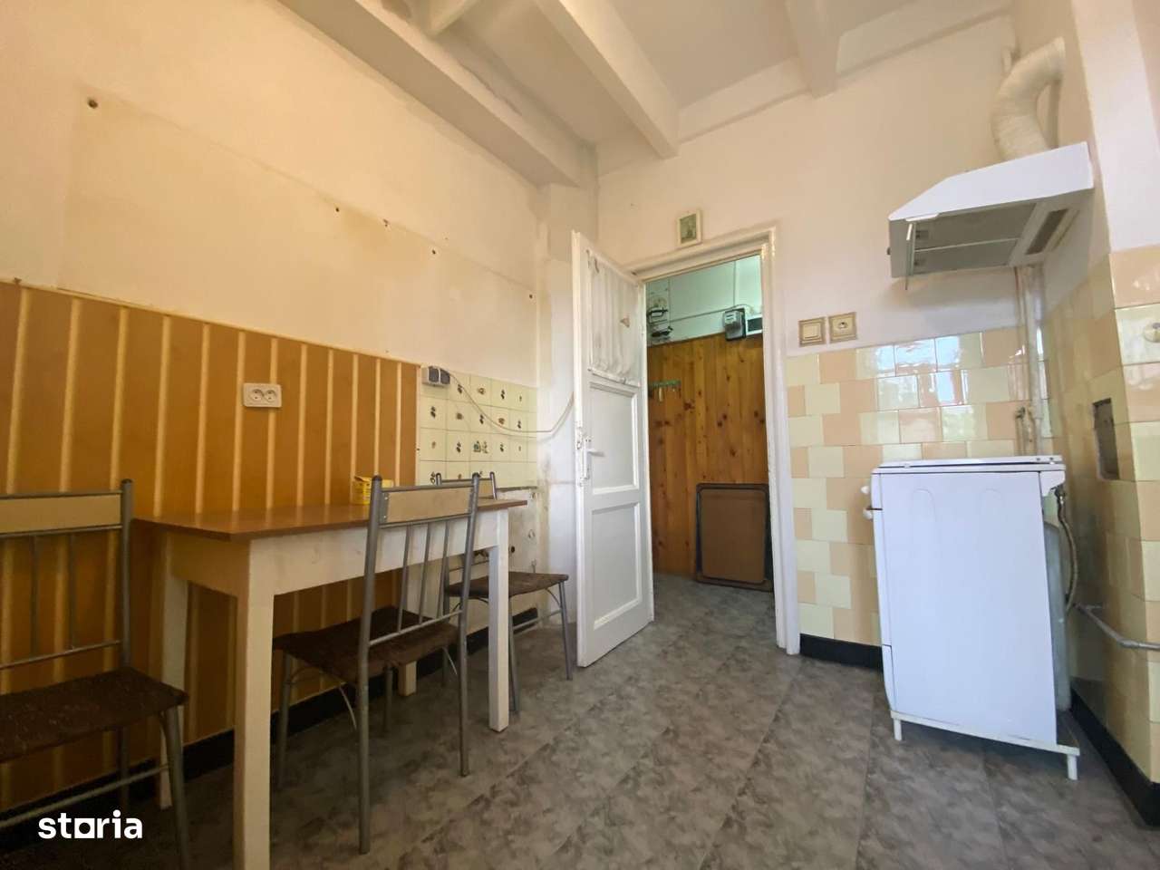 Apartament cu trei camere zona piata Astra-5