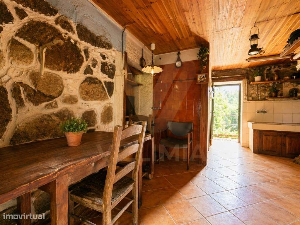 Casa Antiga T3 para Restauro | Facha - Ponte de Lima-16