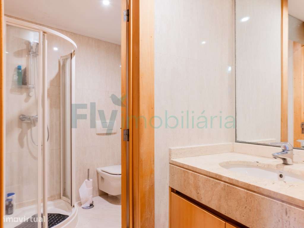 Moradia T3 em Fermentões com Piscina e Zona de Churrasqueira-32