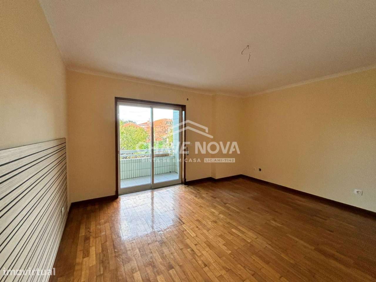 Apartamento T1 em Canidelo com vista mar-12