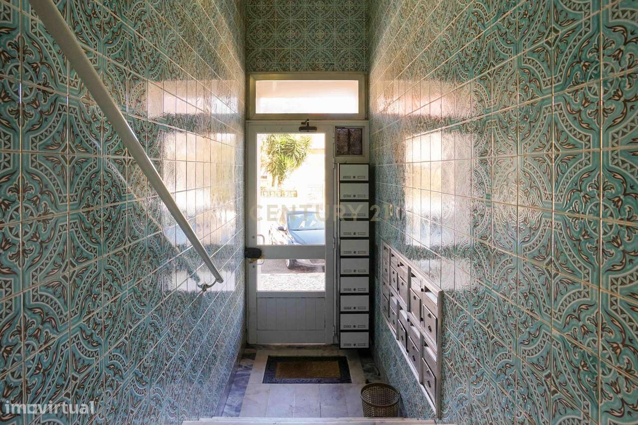 Apartamento T2 para Venda em Mem-Martins - Grande imagem: 4/33