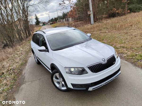 Skoda Octavia Combi 2.0 TDI 4x4 DSG Scout - 4