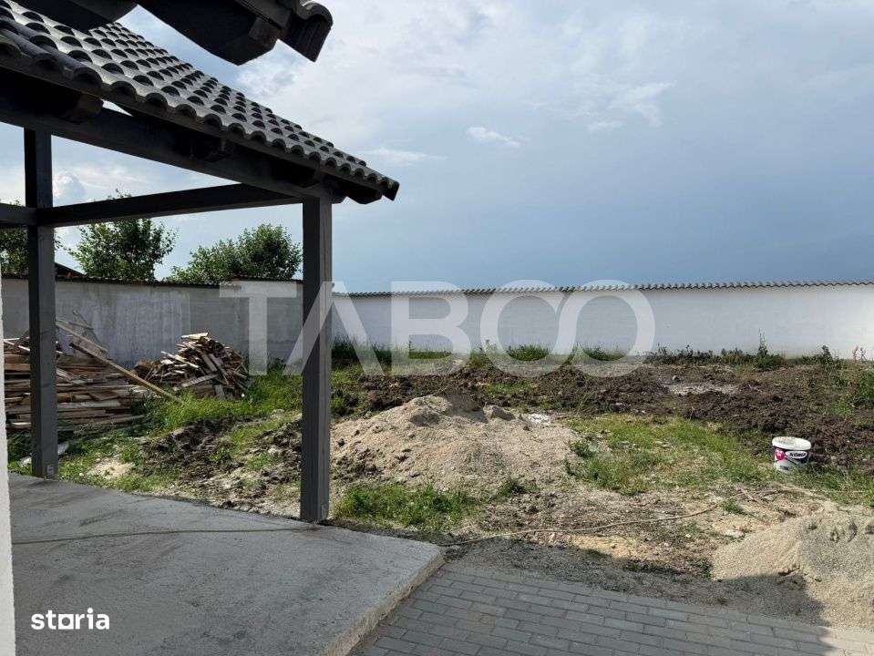 Casa individuala cu 4 camere pe un singur nivel in Sura Mica - Imagine principală: 4/7