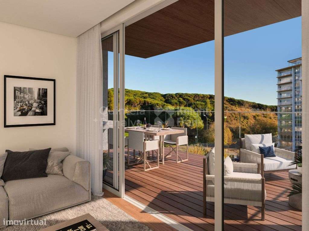 Apartamento T3 com terraço e garagem entre Monsanto e Miraflores - Grande imagem: 4/28