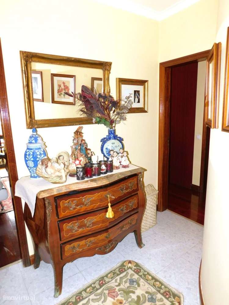 Apartamento T3 - Cascais (Guia/Bairro do Rosário)-12