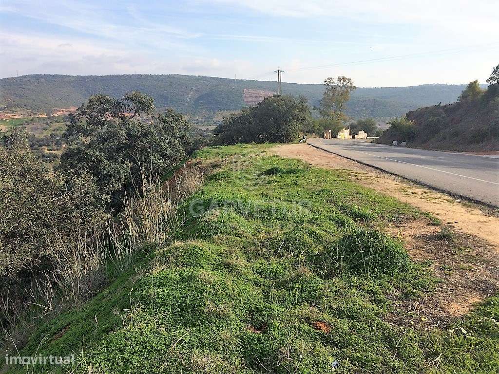 Terreno urbano com projeto de arquitetura aprovado, Tôr, Algarve - Grande imagem: 2/13