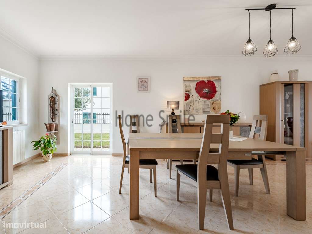 MORADIA COM PISCINA. EXCELENTE QUALIDADE-10