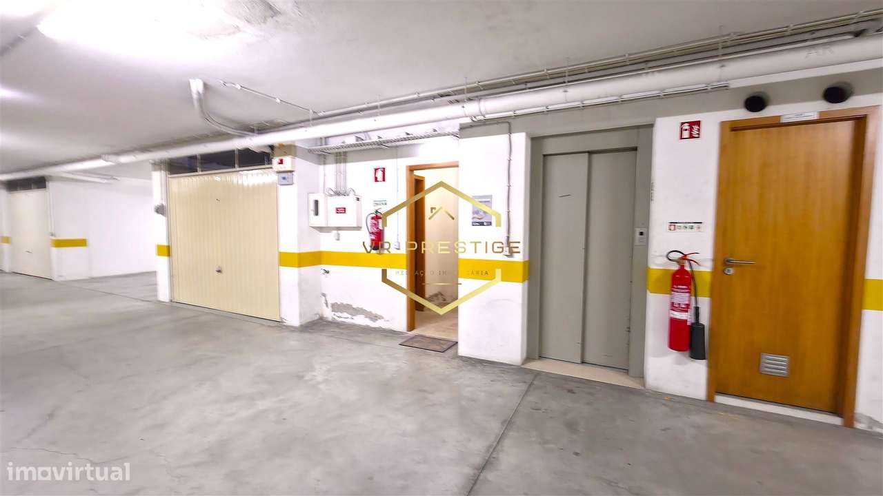 Apartamento T2 com Garagem, Arrumos e Excelente Localização – Póvoa de-19