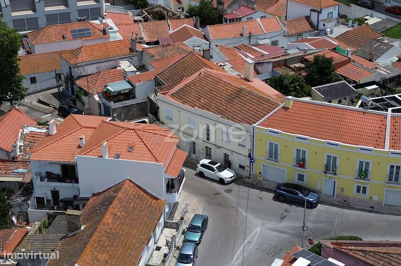 Apartamento T2 com logradouro e anexo.-30