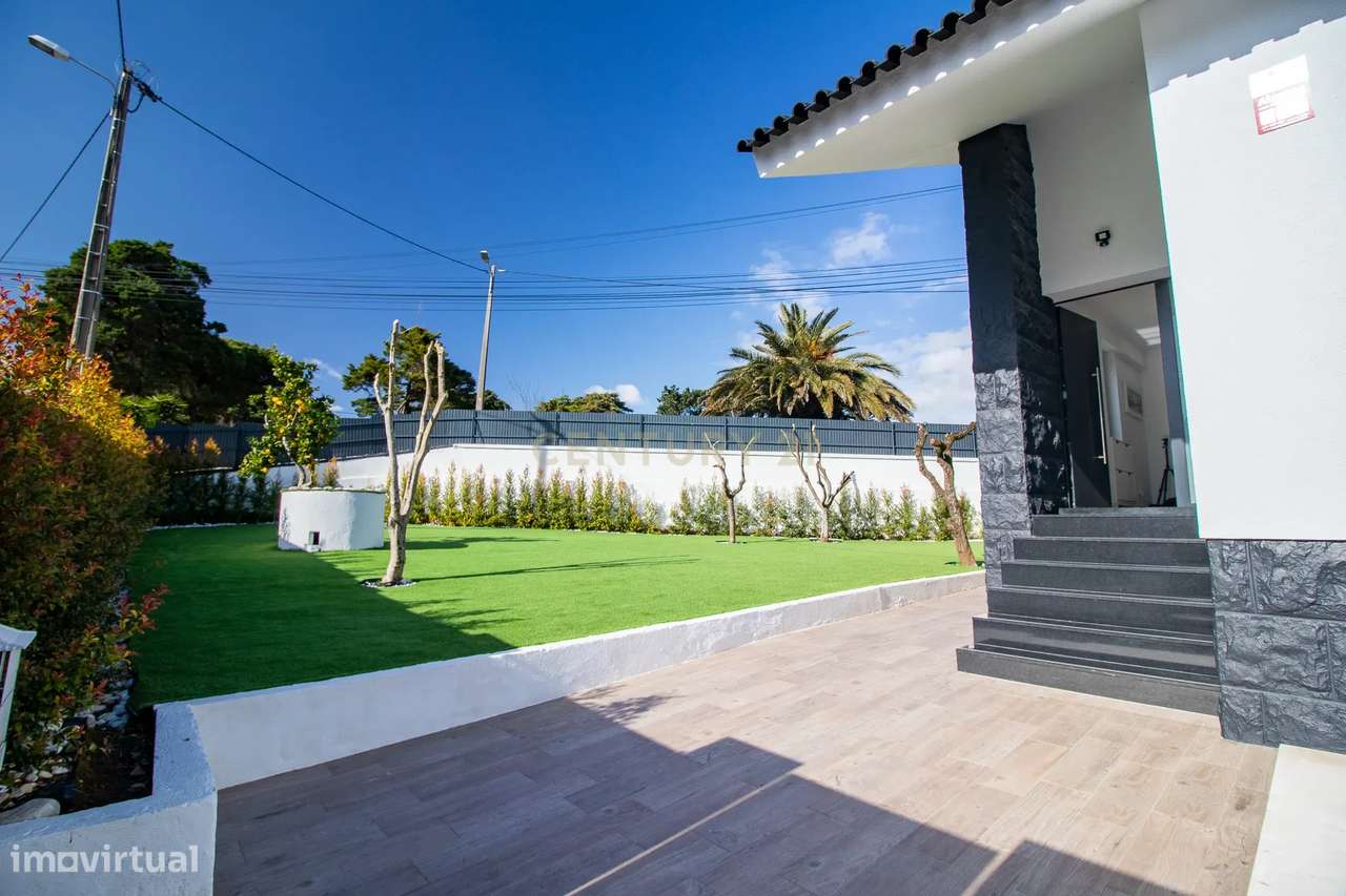 Vivendo o Sonho: Luxuosa Moradia T5 em Albarraque com Espaço de Lazer-17
