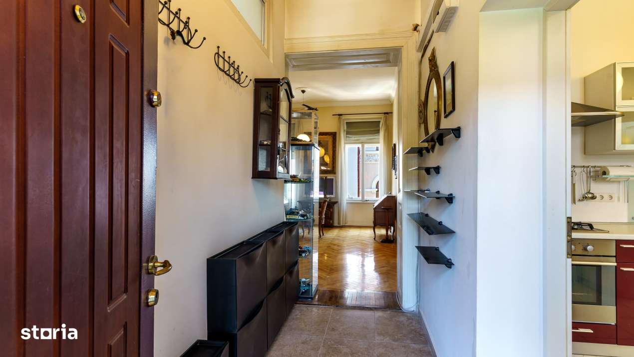 Apartament in centrul orasului,zona SORA,cladire monument–un fragmen-11