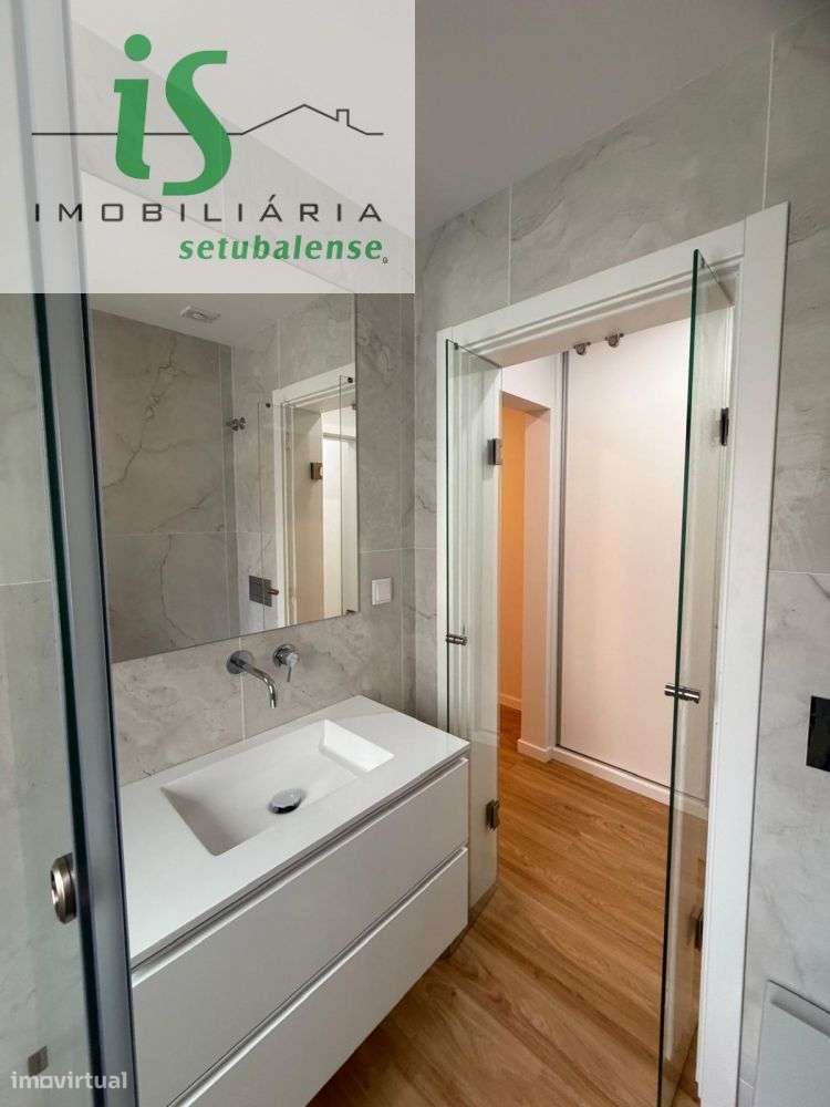 MORADIA PARA VENDA NO BAIRRO DA CONCEIÇÃO EM SETÚBAL-32