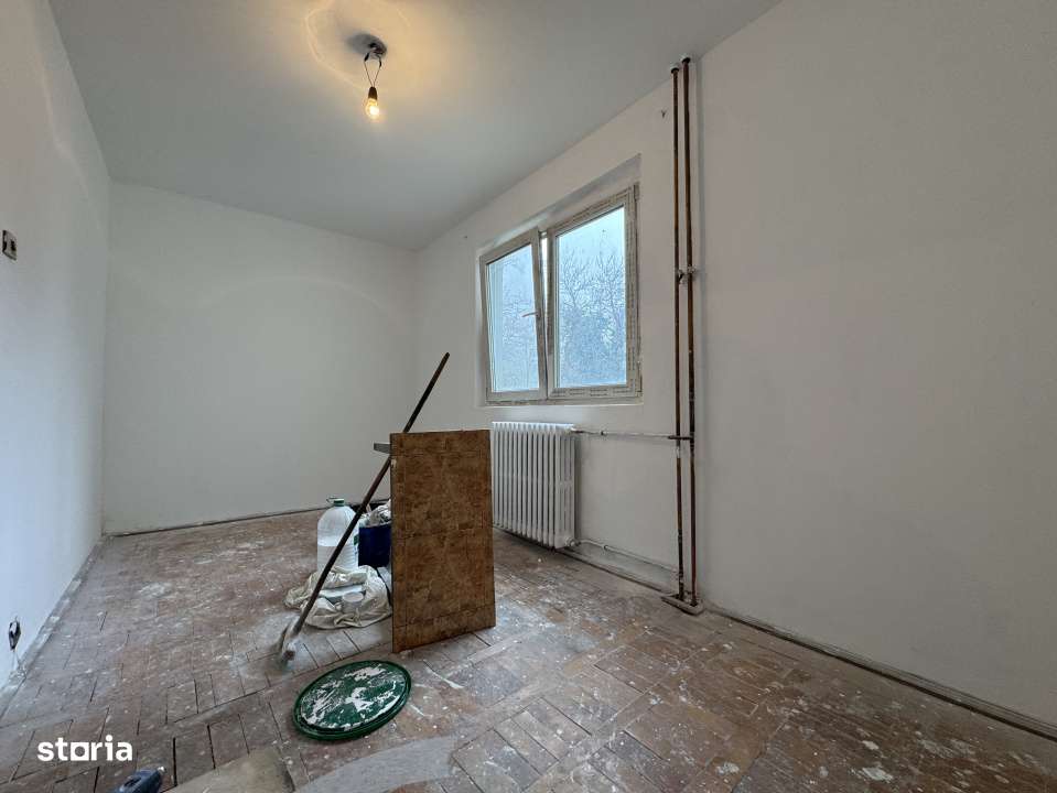 Ocazie ! Apartament 2 camere, 31mp, etaj 2/4 -Piata Doina - Imagine principală: 4/9