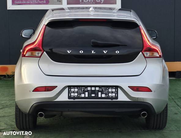 Volvo V40 D3 Geartronic RDesign - 11