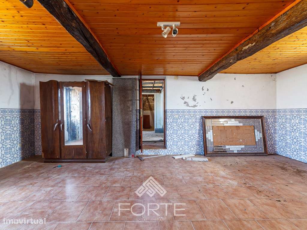 Moradia e Terreno para Venda em Oliveira de Azemeis-19