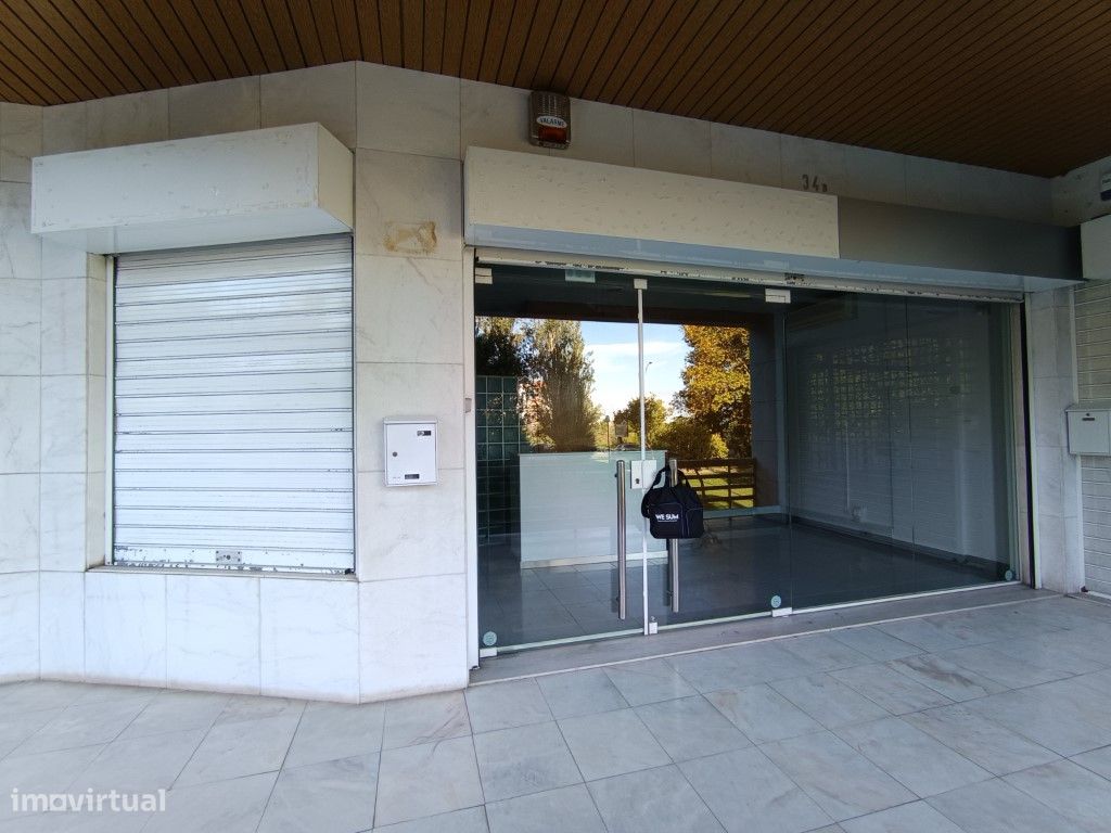 Loja Comercial para venda em Areeiro - Lisboa - Grande imagem: 1/39