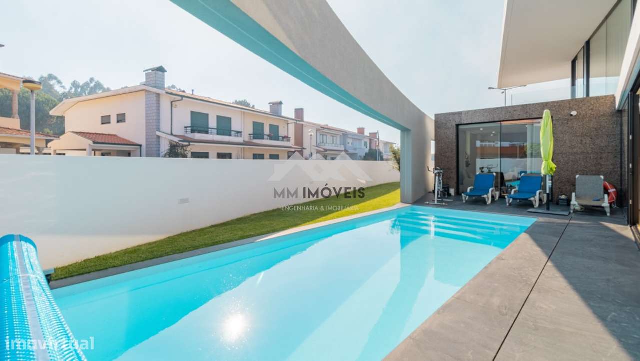 Moradia | T4 | Piscina | Maia-46