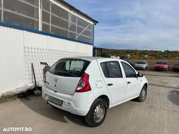 Dezmembrari Dacia Sandero 1.4 Benzina / 2010 - 4