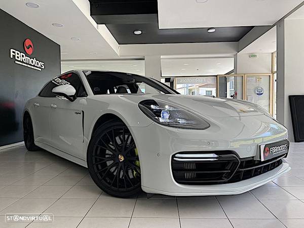 Porsche Panamera Sport Turismo 4 E-Hybrid - 3