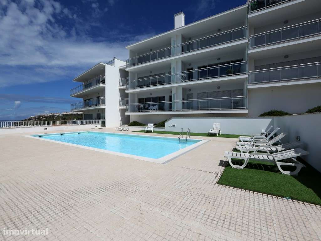 Penthouse T2 com vista panorâmica de mar e terraço privado em condo...-37
