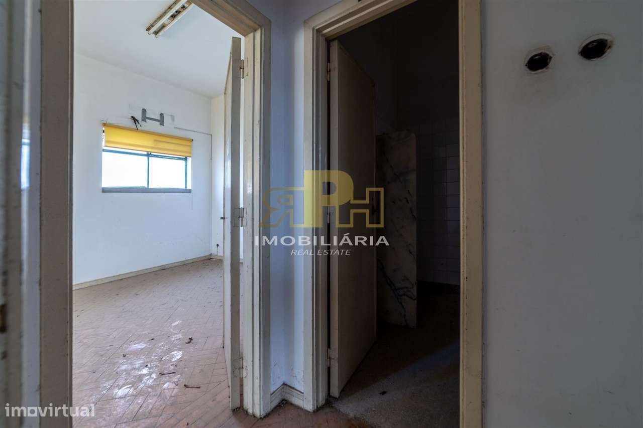 Armazém T6 Venda em Alcanhões,Santarém-27