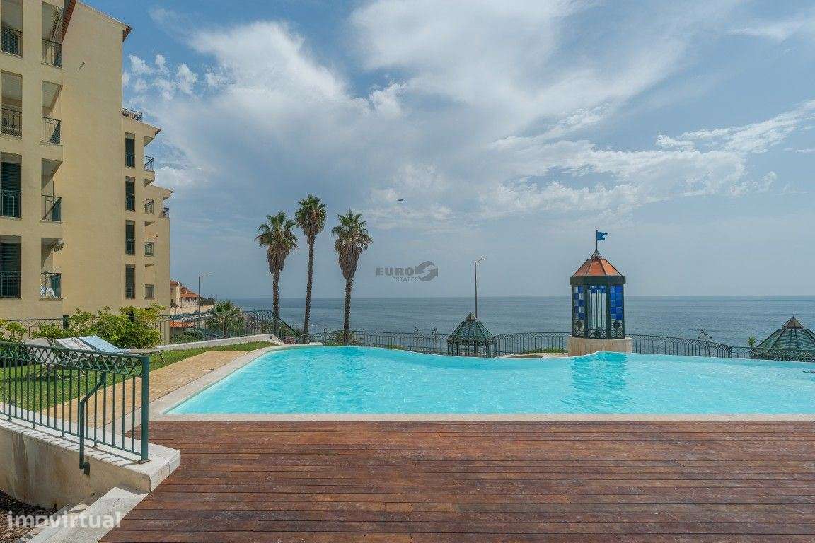 Elegante T1 com Vista Mar no Condomínio Britânia, Jardins e Piscina-0