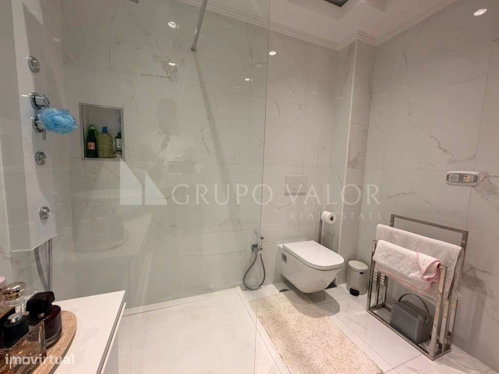 Apartamento T3 | Box 2 Viaturas | Colinas do Cruzeiro | Odivelas-11