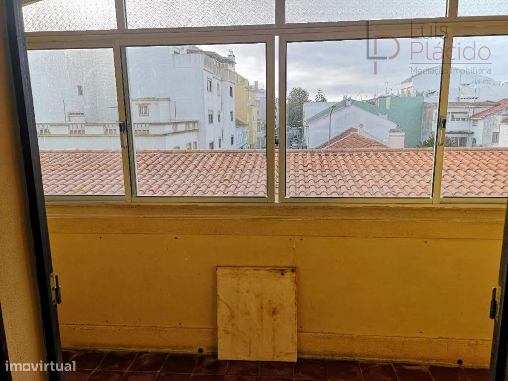 APARTAMENTO T0 - Centro de Sines-3