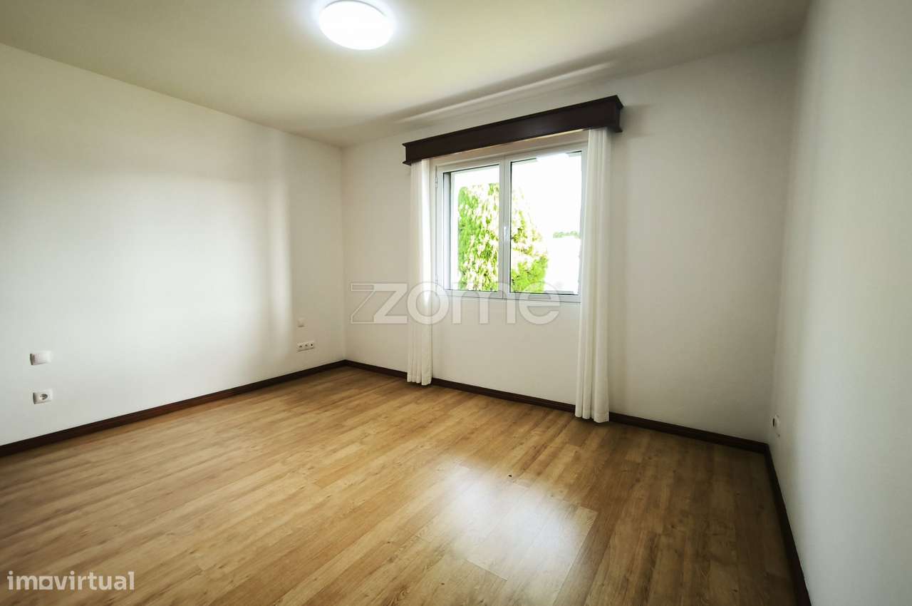 Moradia T4+2 com Jardim e Garagem – Vila da Povoação - Grande imagem: 5/34