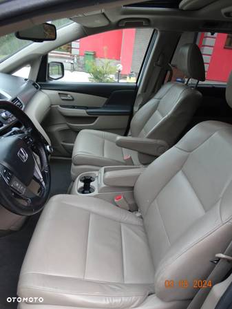 Honda Odyssey 3.5 LX - 15