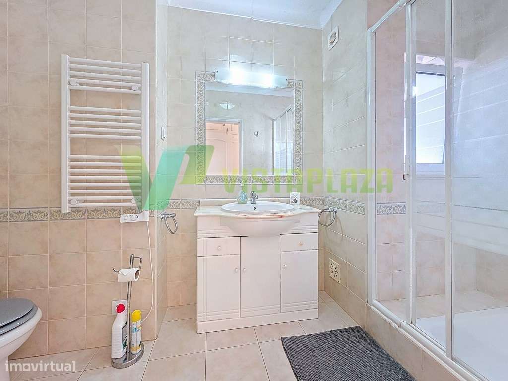 Moradia T3 com Vista Mar Perto de Carvoeiro com Jardim e Piscinas C...-11