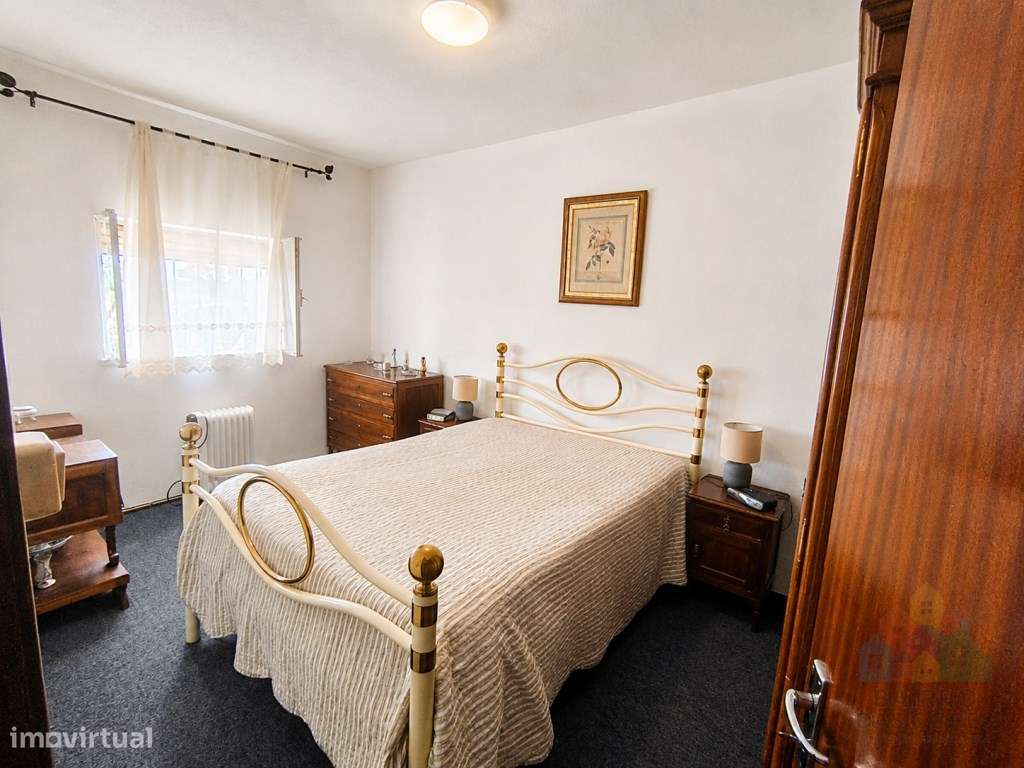 Quinta com 8280 m2 com acesso privado a rio em Tomar-6