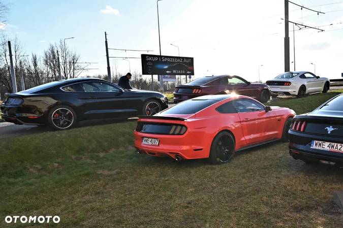 Ford Mustang 5.0 V8 GT - 24