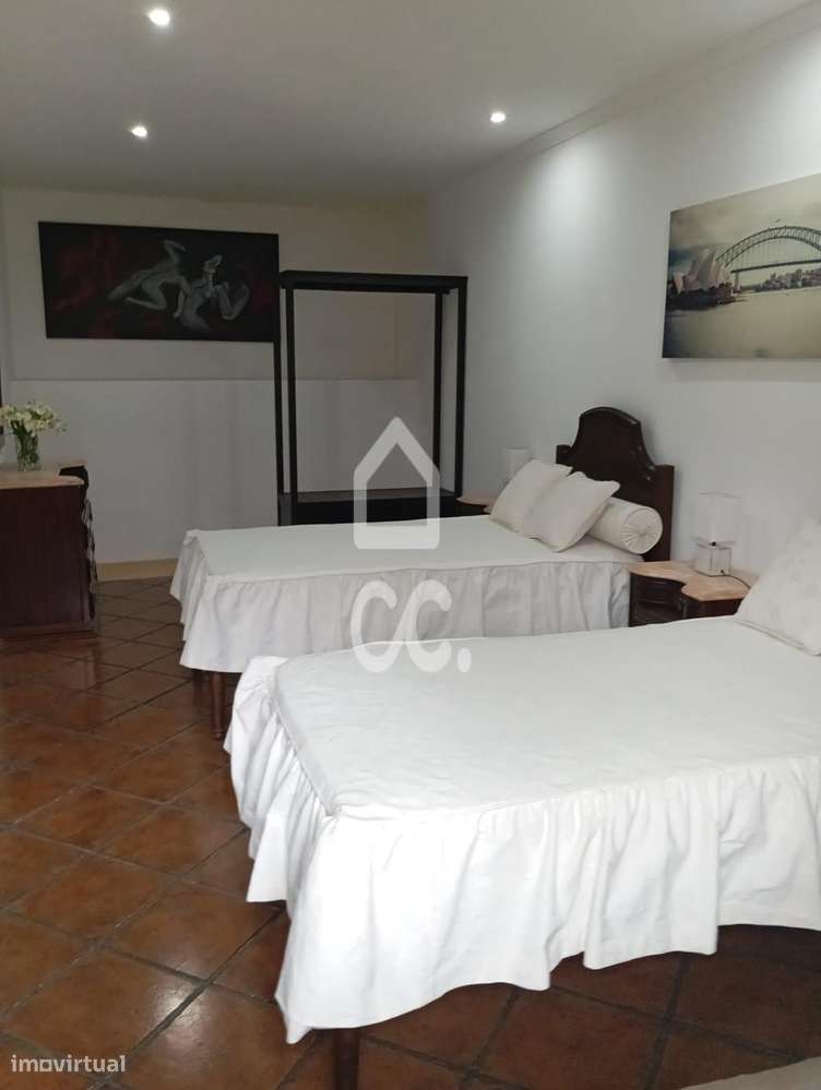 Moradia em Pedra com Jardim e Vista de Campo-20