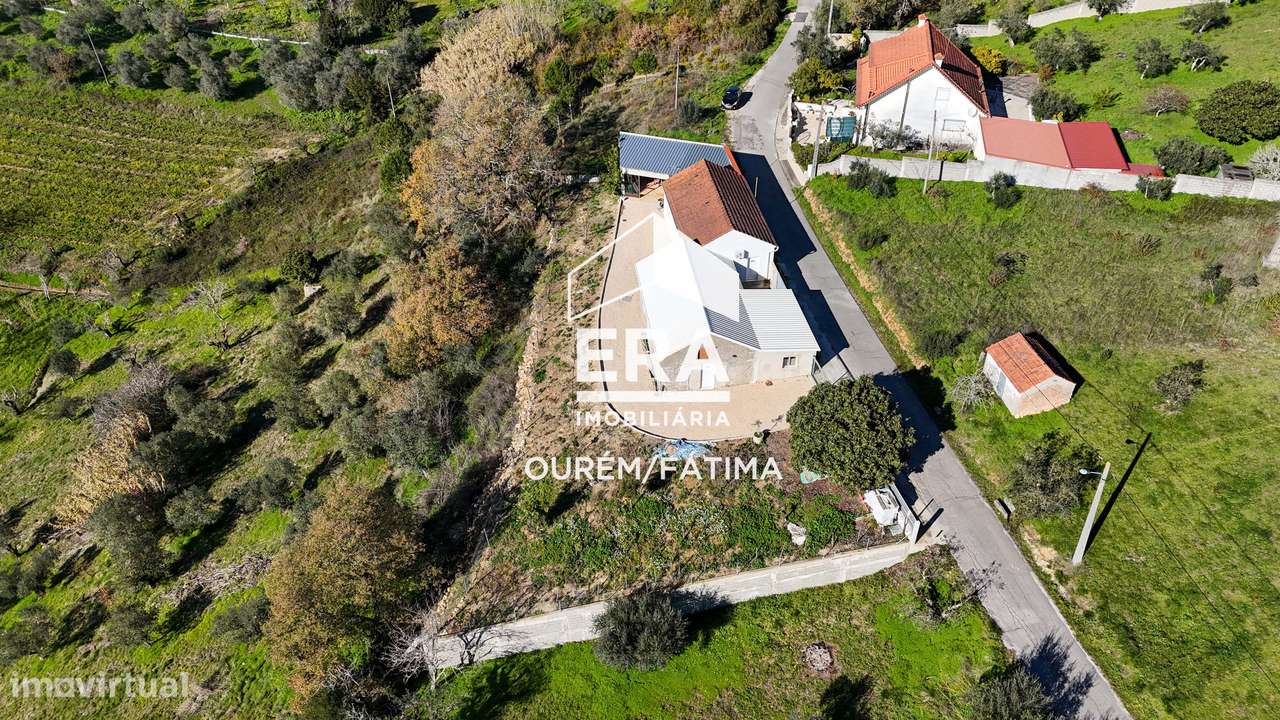 Moradia T3 inserida num terreno de 1.268m²-22