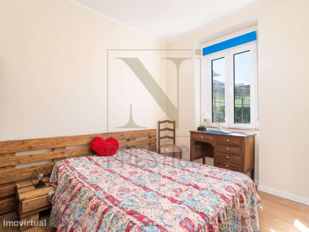 Moradia T8 no Bairro Norton de Matos-32