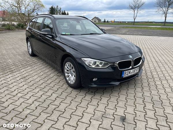 BMW Seria 3 318d DPF Touring - 3