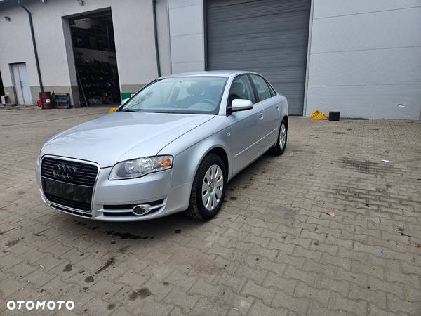 Audi A4 2.0T FSI Quattro Tiptr - 3