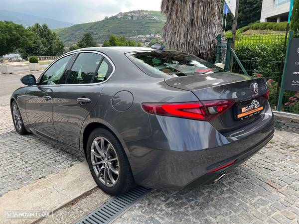 Alfa Romeo Giulia 2.2 D Super - 9