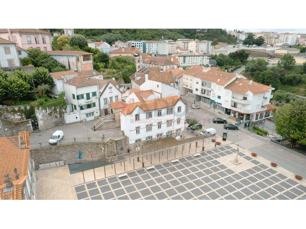 Oportunidade Imperdível em Seia - Prédio Histórico para Comércio, H... - Grande imagem: 4/29