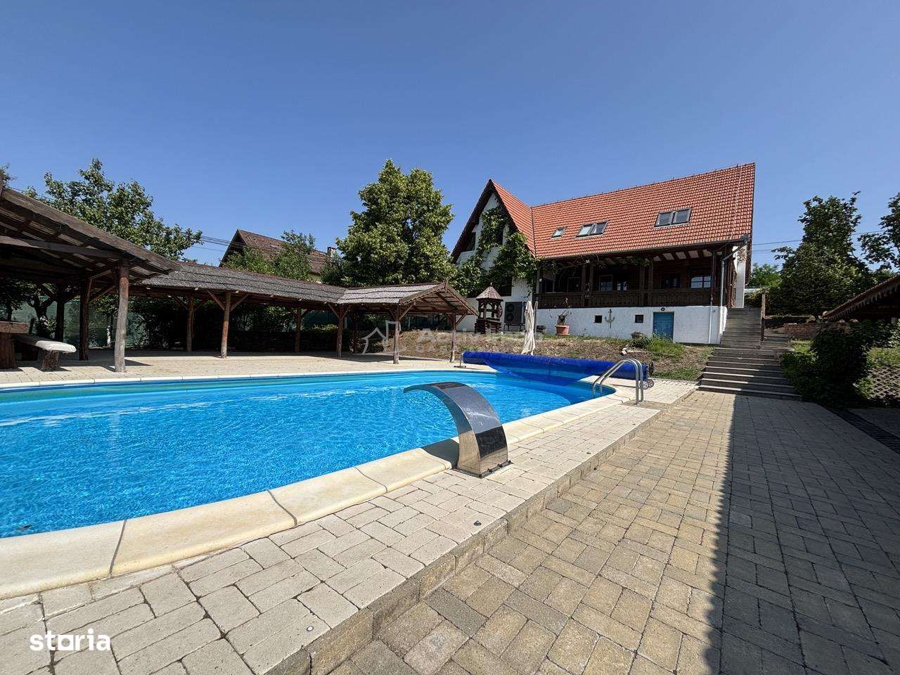 Proprietate de patrimoniu pe malul lacului Paleu - Teren 2.300 mp - pi - Imagine principală: 1/20