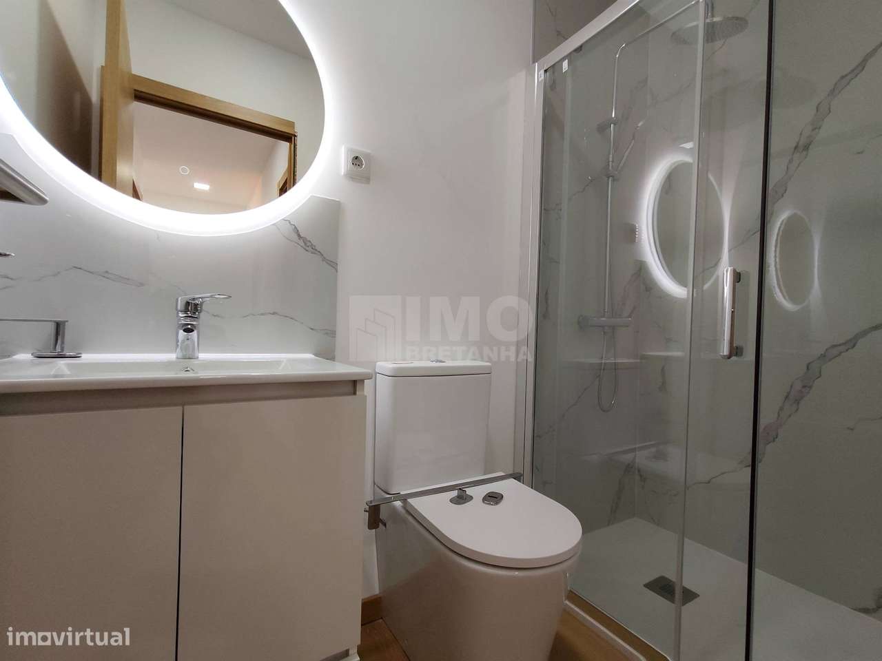 Moradia Renovada na Vila do Carvalho – Covilhã-10
