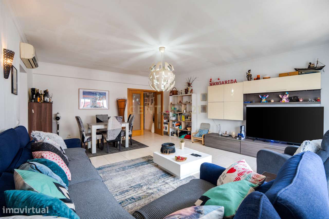 T2 com 99m², varanda generosa e 2 lugares de garagem em Silves - Grande imagem: 4/30