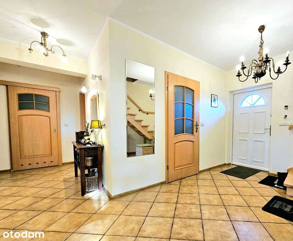 Dom pod samym lasem w Dobrej na dużej działce!-11