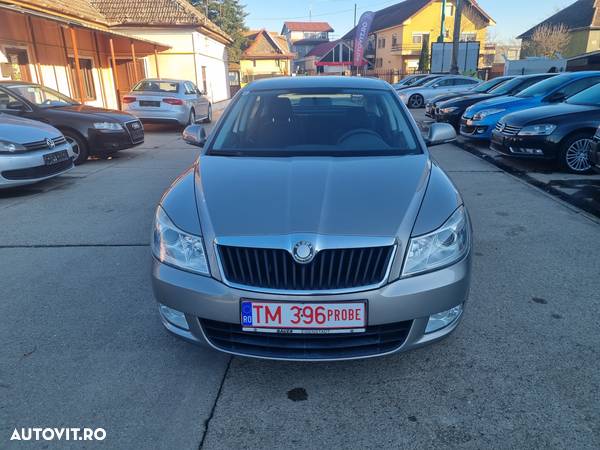 Skoda Octavia 1.6 MPI Ambiente - 2