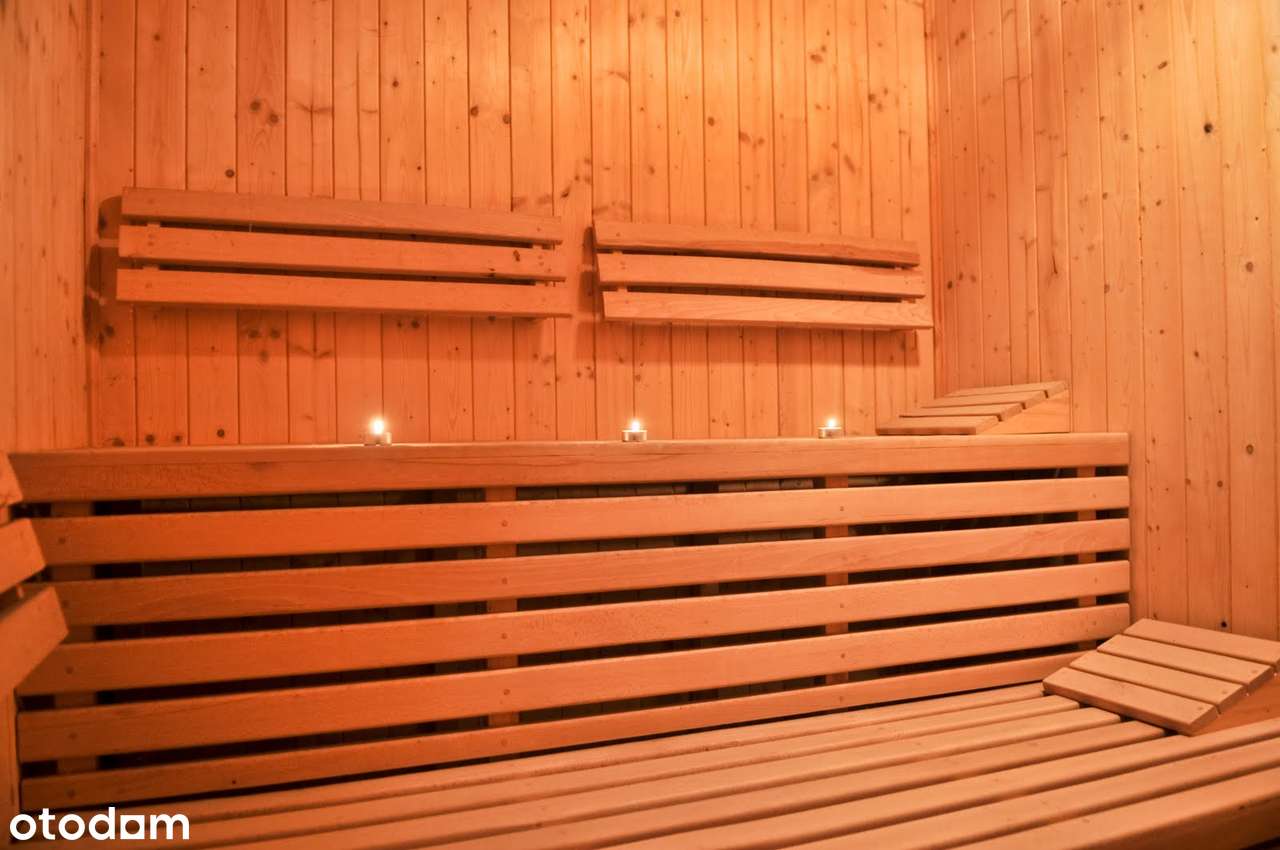 Duża zadrzewiona działka, salon wysoki na 6 metrów!-7