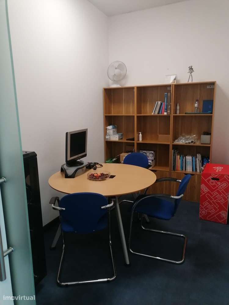 Escritório junto Futura linha metro Rubi - Grande imagem: 5/9